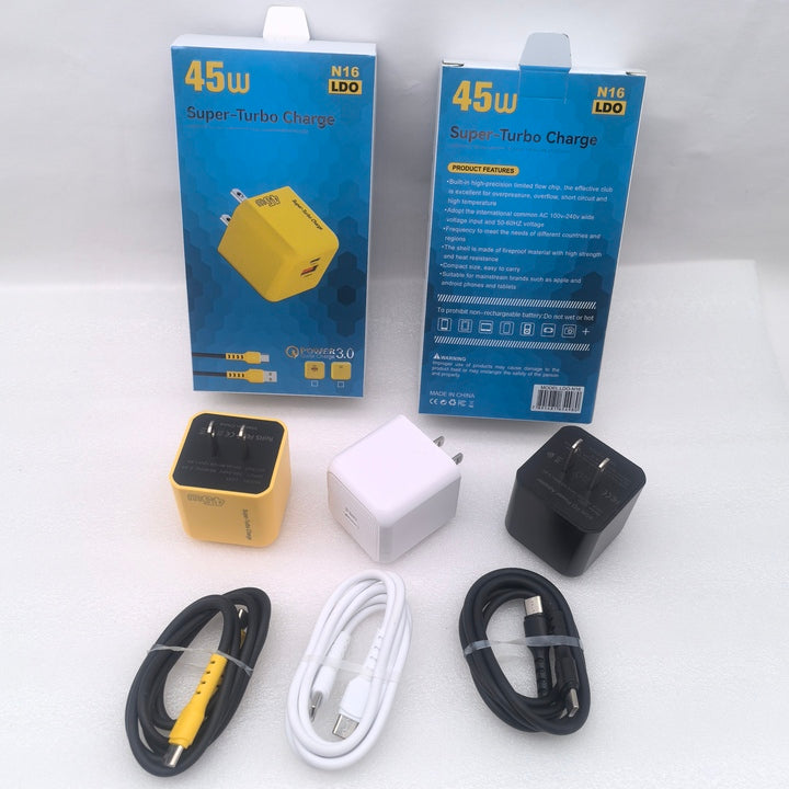 Factory Direct Sales PD20W Type-C Fast Charger Adapter for iPhone with Short Circuit Protection and Electric Function