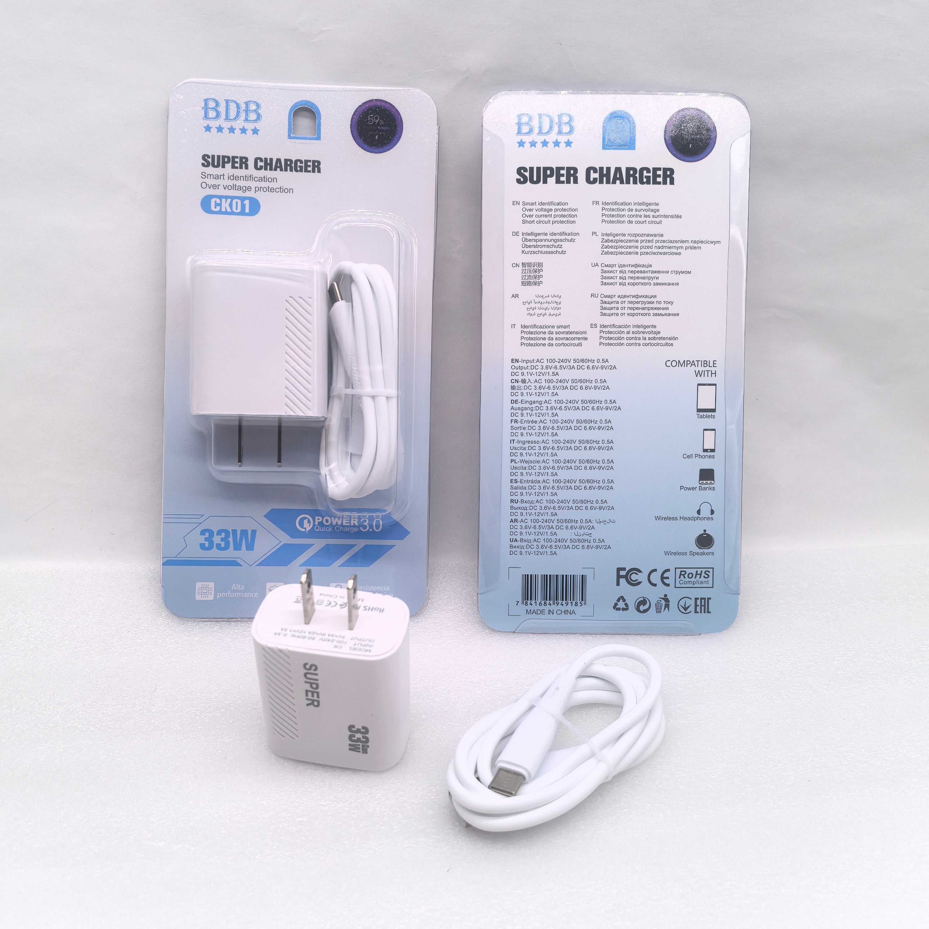 OEM Type C USB Wall Charger QC3.0 Fast Charging Mobile Phone Package with 5V/2.4A Output and 9V/2A Input